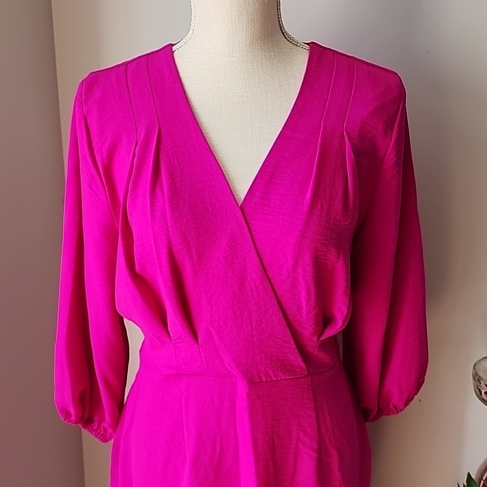 DKNY - Stunning Vibrant Magenta Dress​​​​​​​​​ - Picture 2 of 16